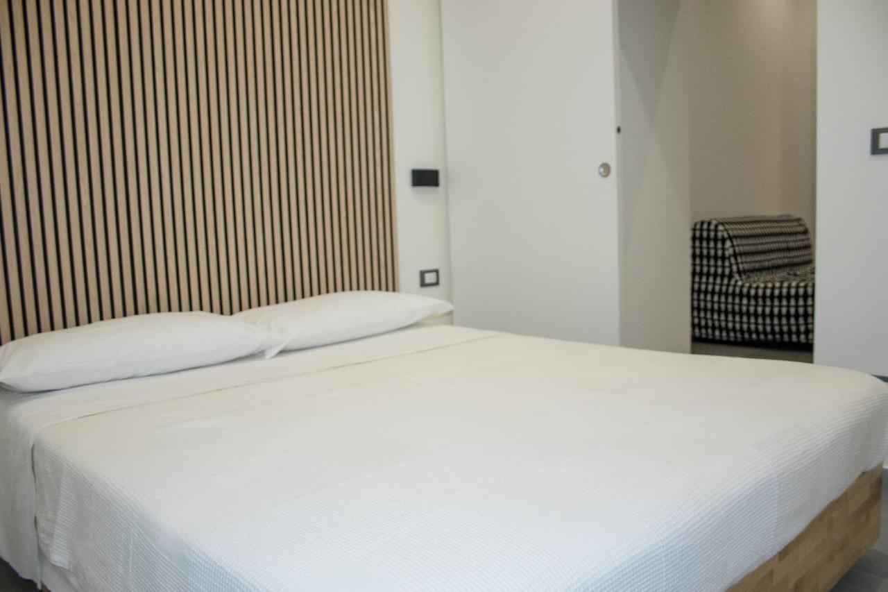 Suite Meghan Home Catánia Buitenkant foto